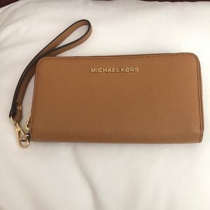 Micheal Kors Wallet Tan